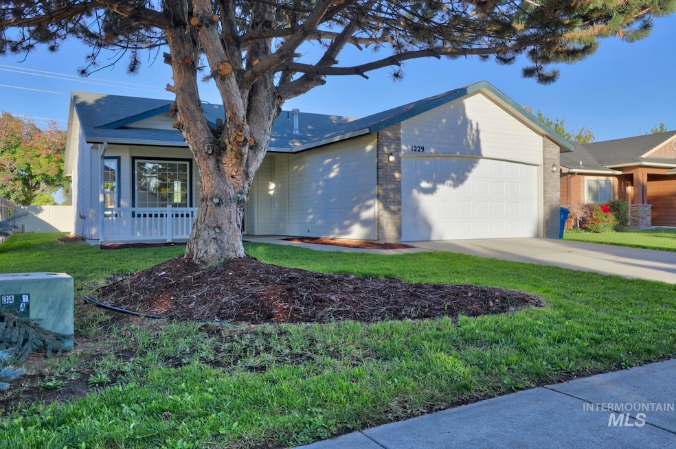 1229 S Benewah St, Nampa, ID 83686 - photo 1