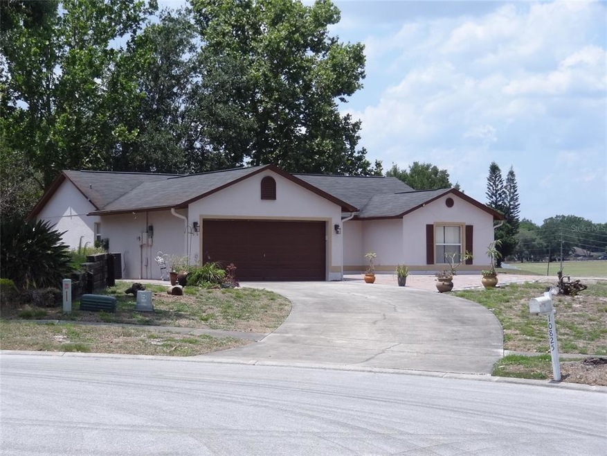 Long driveway and on a Cul-de-sac.