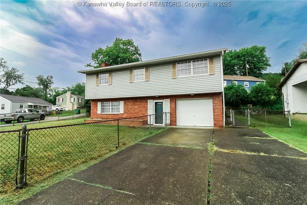 Pending $135,000 • Co-Listing Agent