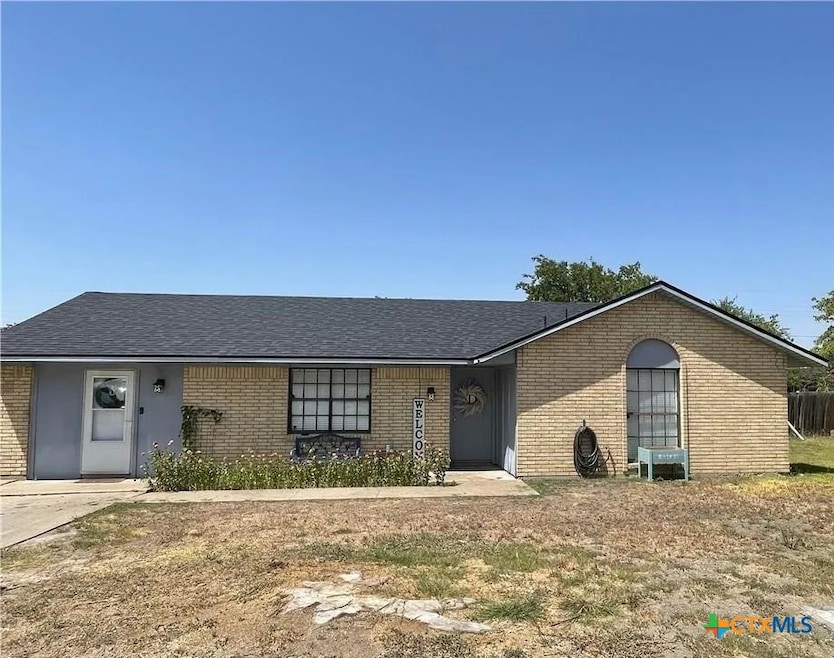 614 Elizabeth St, Troy, TX 76579 - photo 1