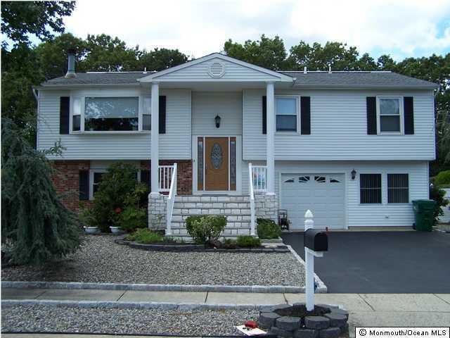 4 Cherry Ln, Howell, NJ 07731 - photo 1