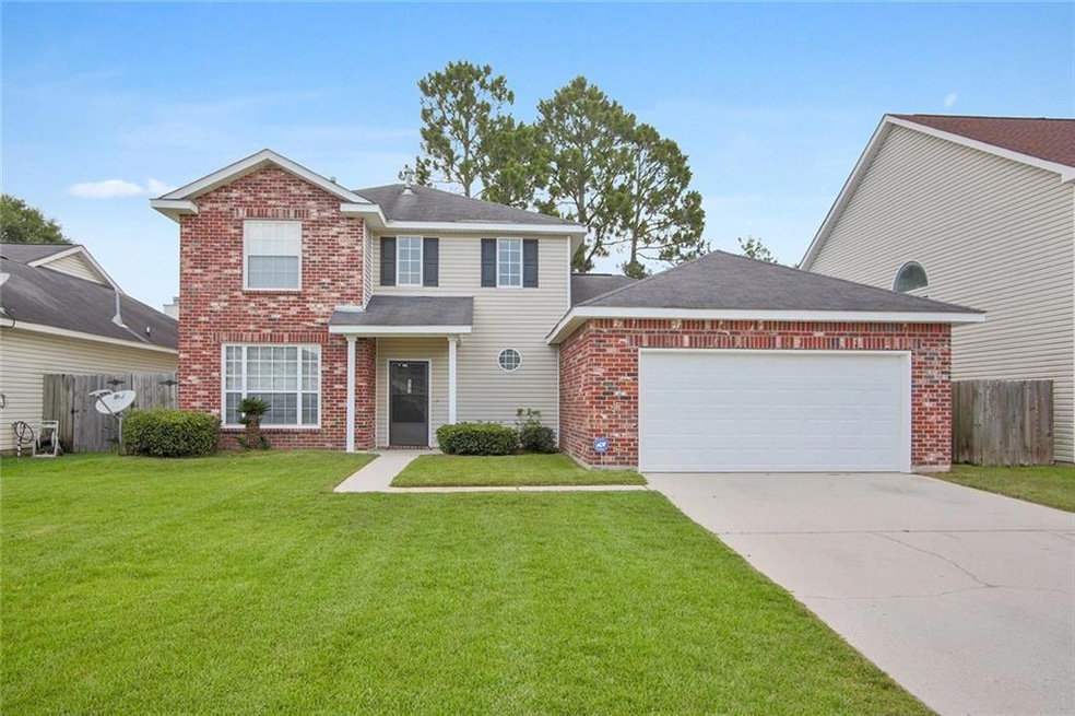 2053 Heather Ln, Slidell, LA 70461 - photo 1