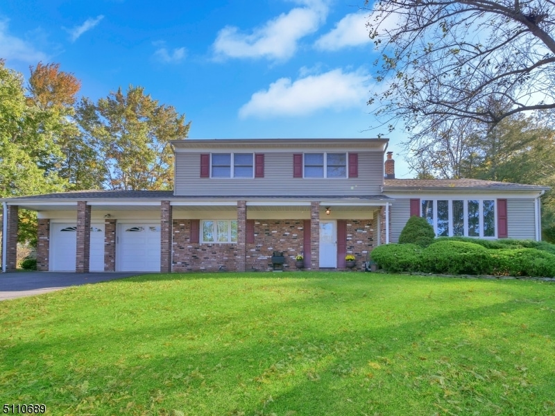 11 Weston Ct, Wayne, NJ 07470 - photo 1