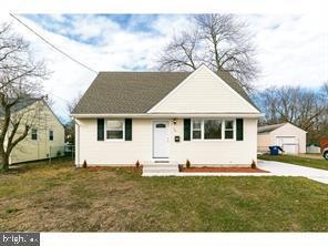 34 W Woodcrest Ave, Maple Shade, NJ 08052 - photo 1