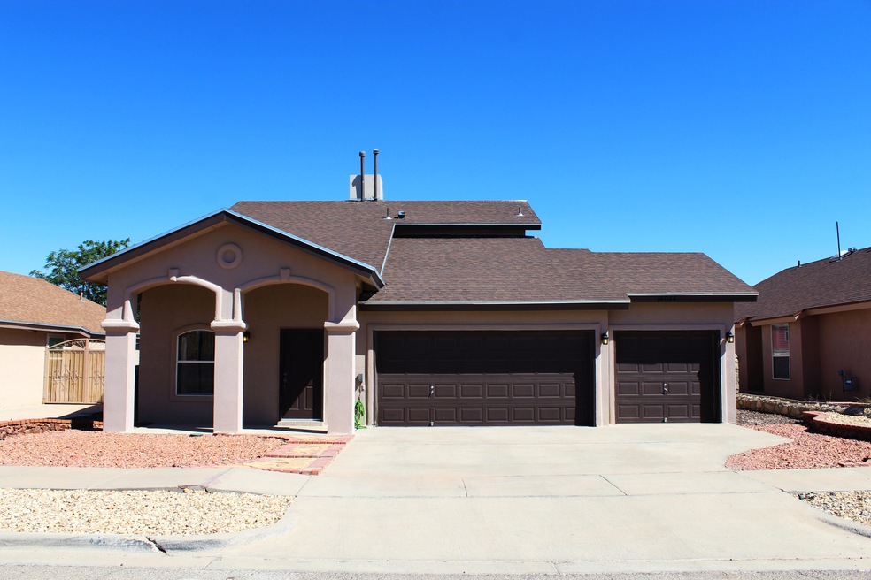 14044 Lago Seco Dr, Horizon City, TX 79928 - photo 1