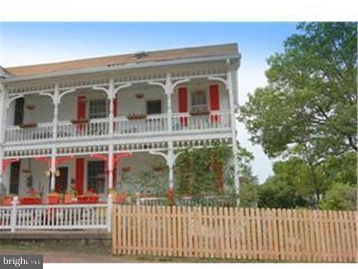 919B W Broad St unit 919B, Quakertown, PA 18951 - photo 1