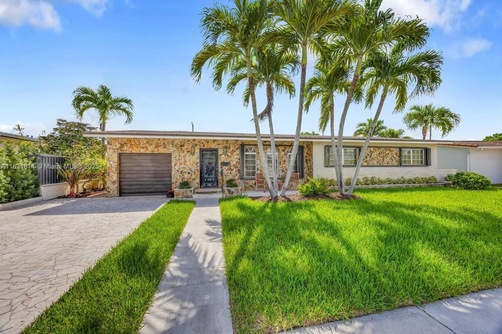 5025 SW 90th Ct, Miami, FL 33165 - photo 1