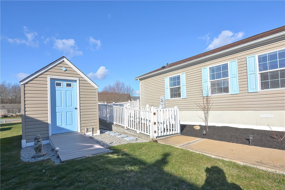 67 Robin Dr, Tiverton, RI 02878 - photo 1