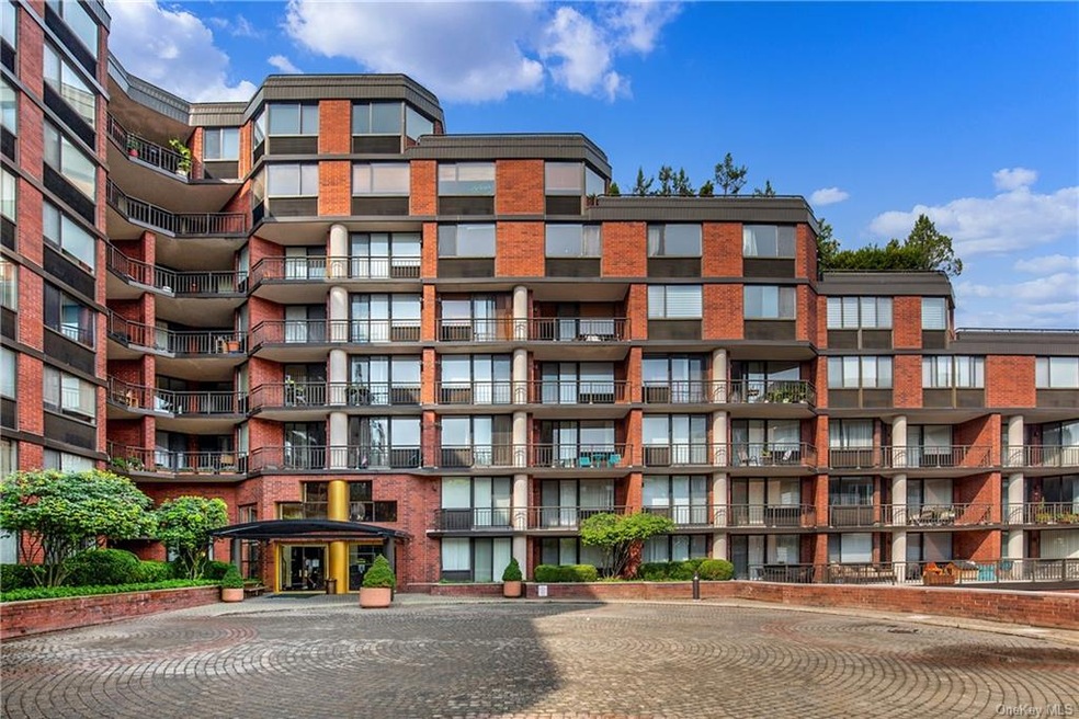 The Classic unit 1E, Hartsdale, NY 10530 - photo 1