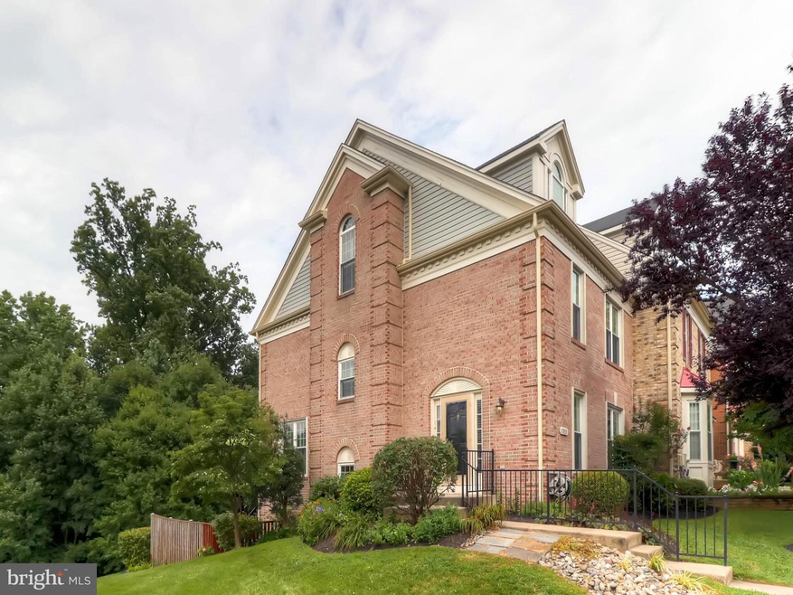 11935 Thurloe Dr, Lutherville Timonium, MD 21093 - photo 1