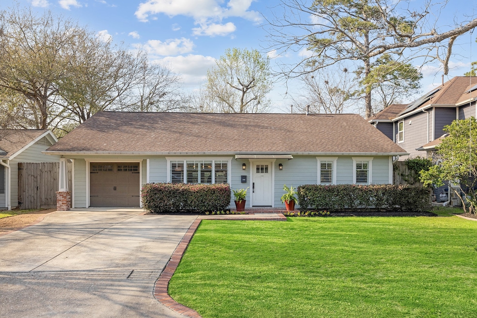 1522 Chantilly Ln, Houston, TX 77018 - photo 1