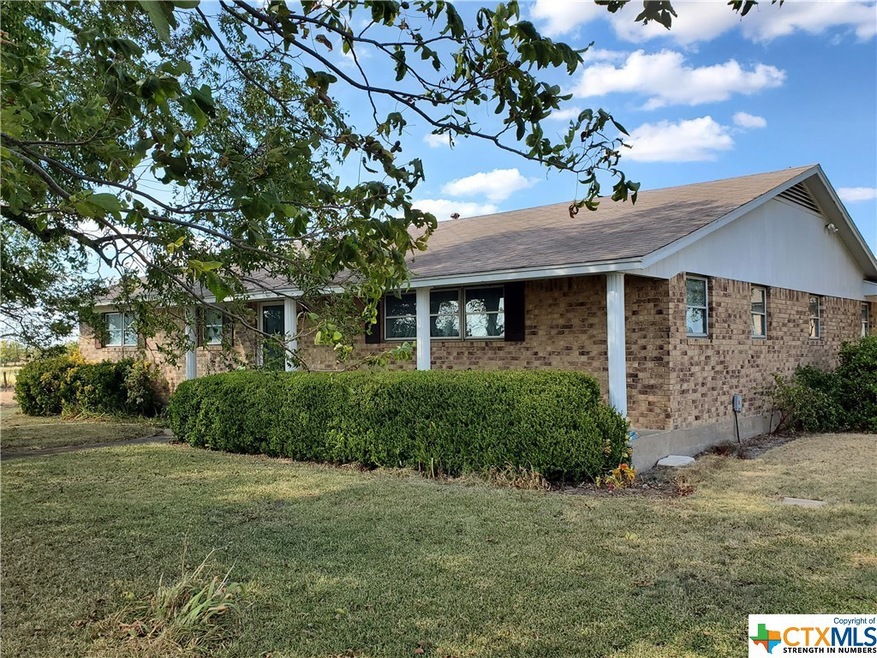 1360 E Big Elm Rd, Troy, TX 76579 - photo 1