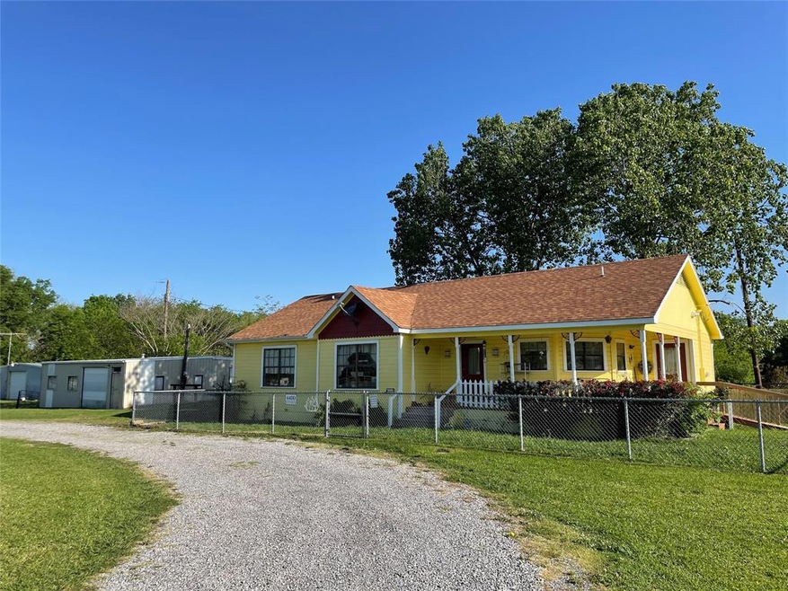 4400 W Texas Highway 56, Ector, TX 75439 - photo 1