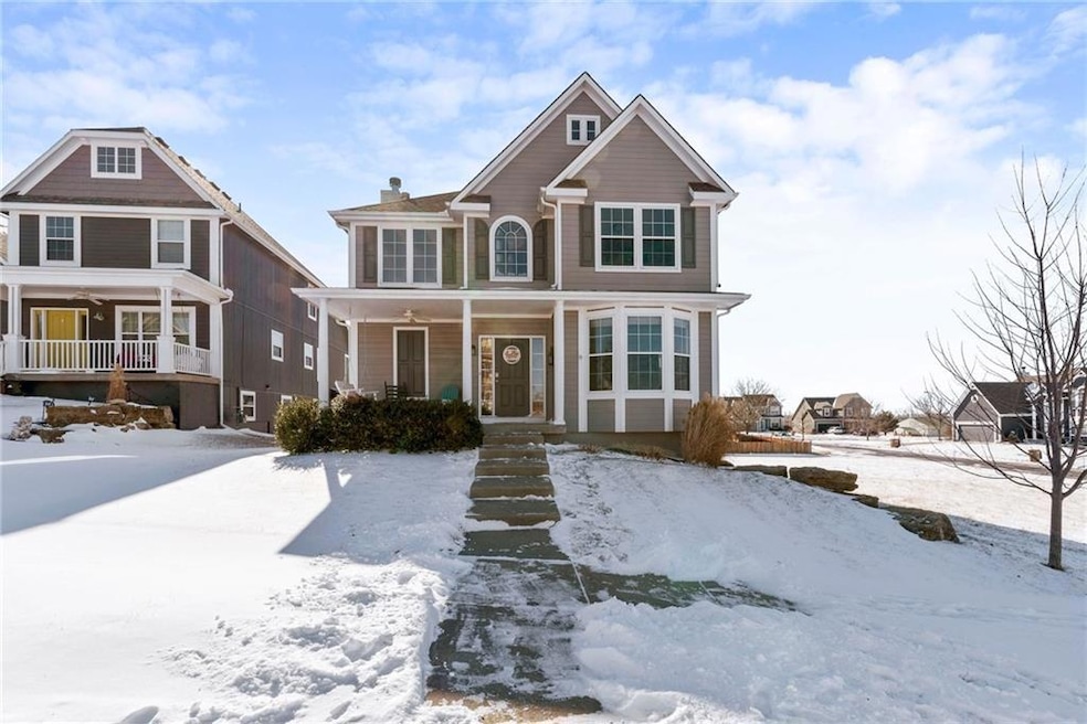 331 S Adams Ct, Raymore, MO 64083 - photo 1