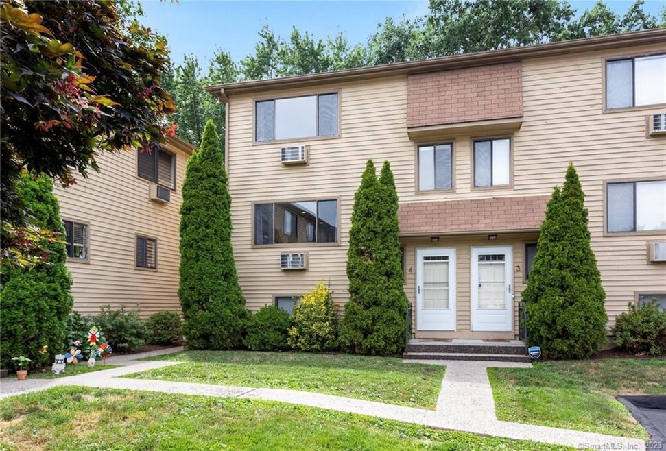 36 Highview Ave unit 4, Stamford, CT 06907 - photo 1