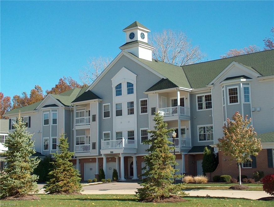708 Aqua Marine Blvd unit 27, Avon Lake, OH 44012 - photo 1