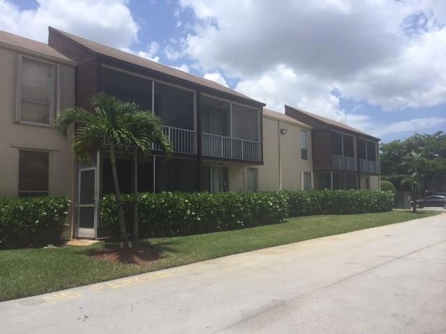 Country Pines unit 209B, Davie, FL 33314 - photo 1