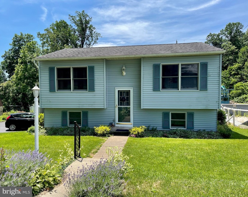 77 Poplar Ave, Temple, PA 19560 - photo 1