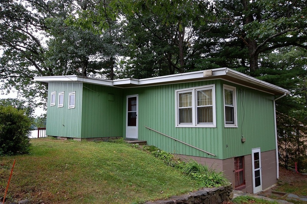 84 Oak Ridge Rd, Lunenburg, MA 01462 - photo 1