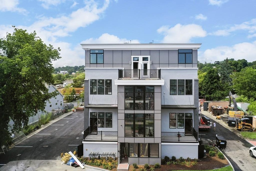 11 S Mason St unit 8, Salem, MA 01970 - photo 1