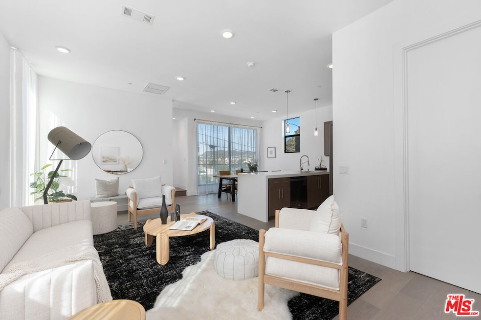 Sold $1,364,000 • Co-Listing Agent