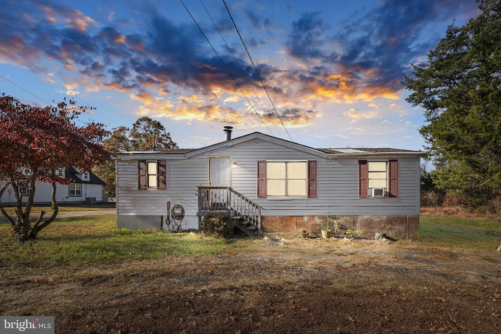 9004 Thornton Rolling Rd, Fredericksburg, VA 22408 - photo 1