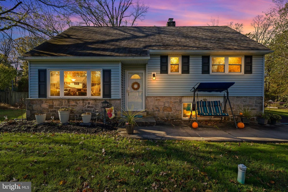 321 Britt Rd, North Wales, PA 19454 - photo 1