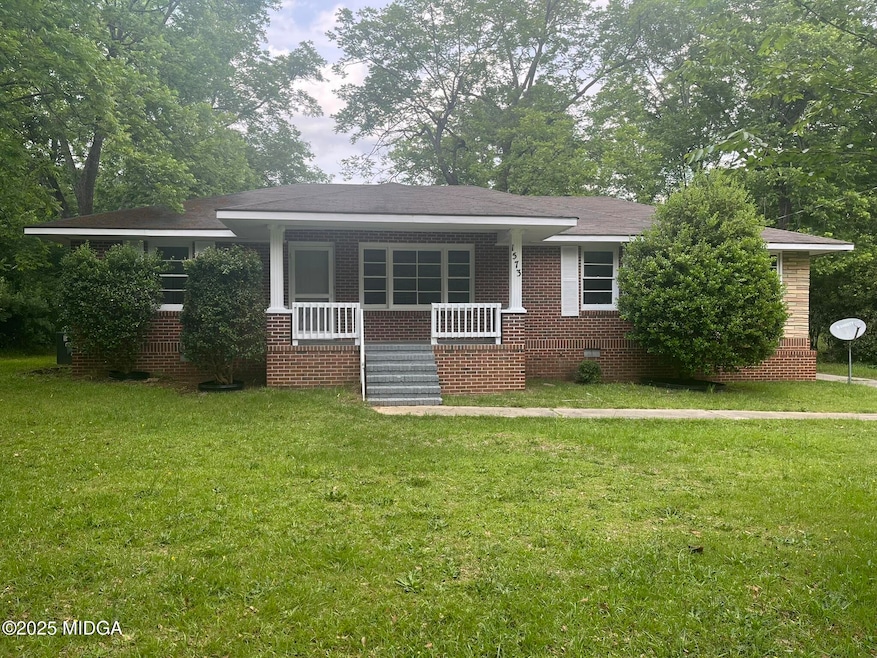 1573 Colonial Dr, Macon, GA 31204 - photo 1