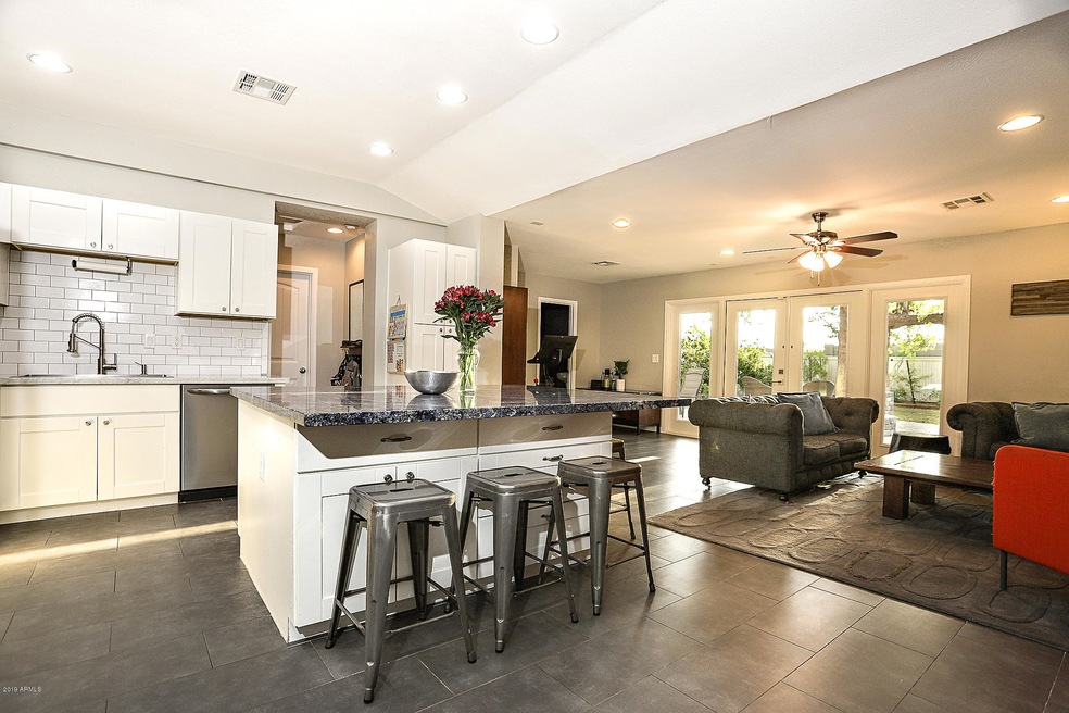 4126 N 44th Place, Phoenix, AZ 85018 - photo 1