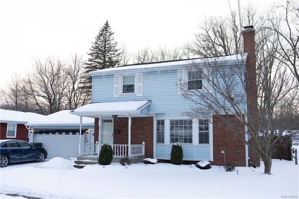 1450 Doebler Dr, North Tonawanda, NY 14120 - photo 1