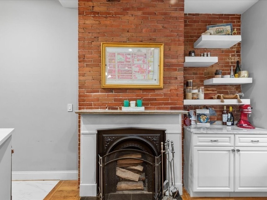 464 Shawmut Ave unit 2, Boston, MA 02118 - photo 1