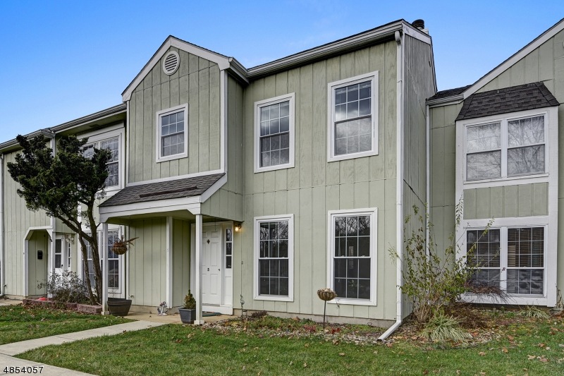 5 Pond View Dr, Plainsboro, NJ 08536 - photo 1