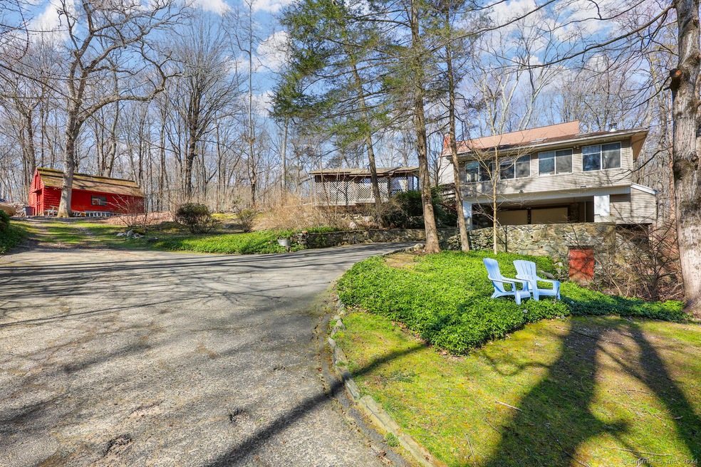 456 Woodbine Rd, Stamford, CT 06903 - photo 1