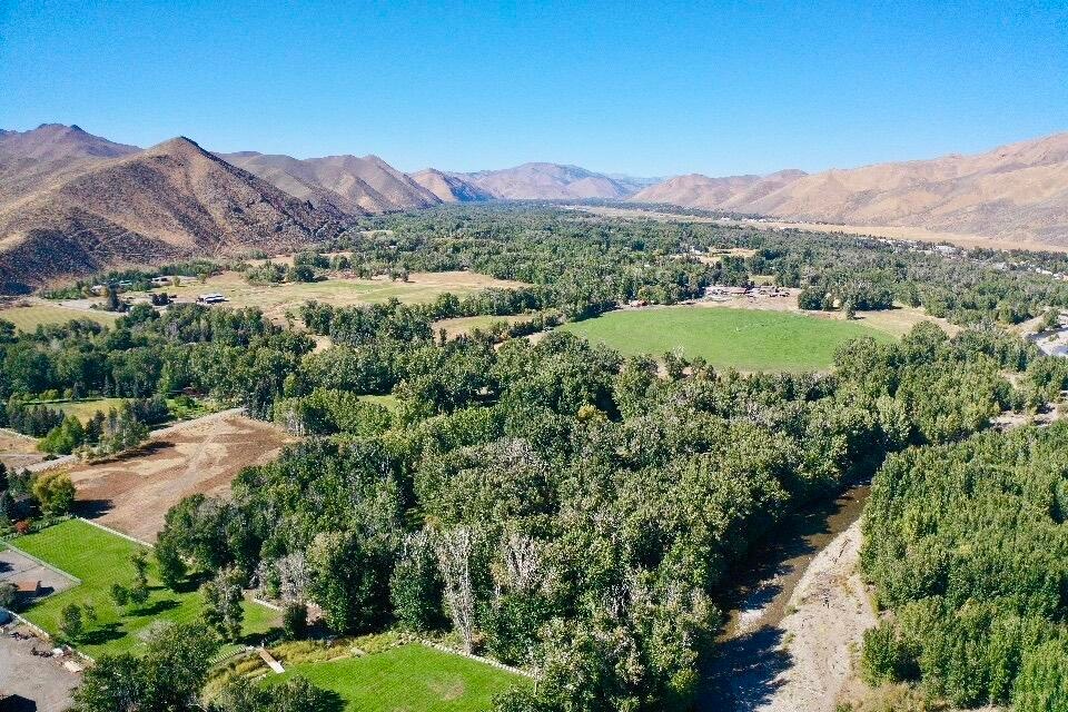 113 & 117 Lower Broadford Rd, Bellevue, ID 83313 - photo 1