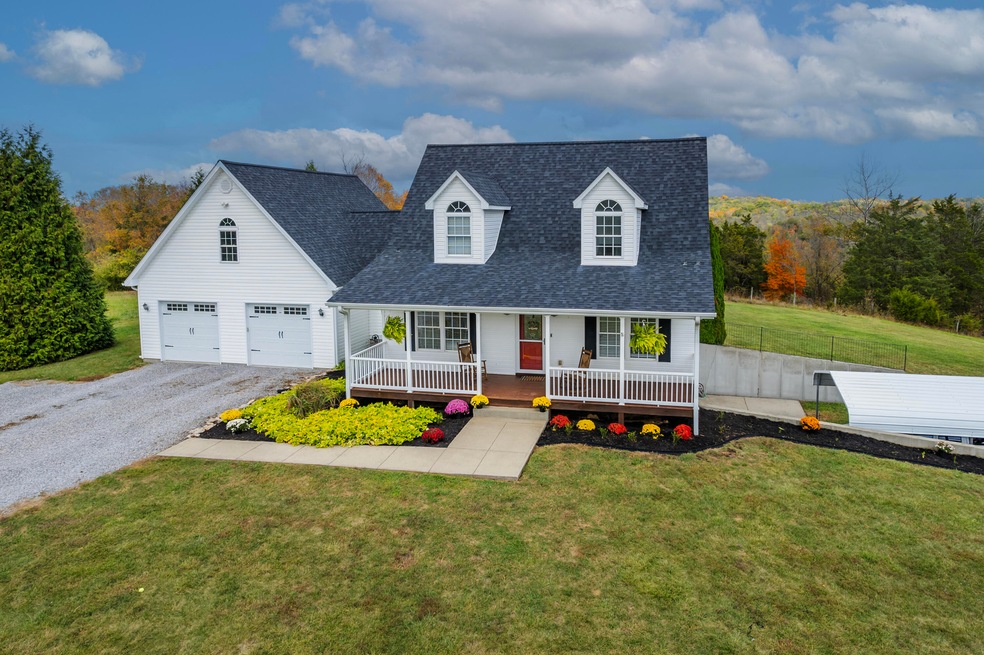 115 Palisades Park, Salvisa, KY 40372 - photo 1