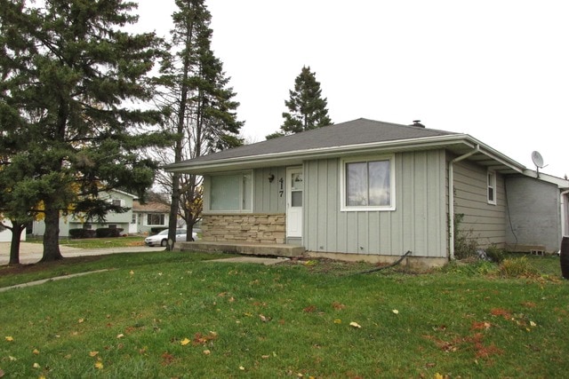 417 Public Service Rd, Waukegan, IL 60085 - photo 1