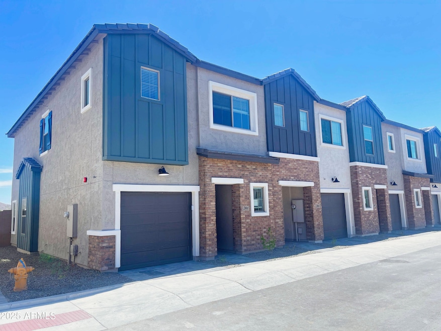 28065 N 28th Dr, Phoenix, AZ 85083 - photo 1