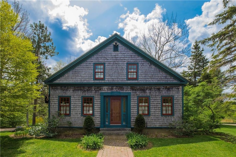 266 Mountain St, Camden, ME 04843 - photo 1