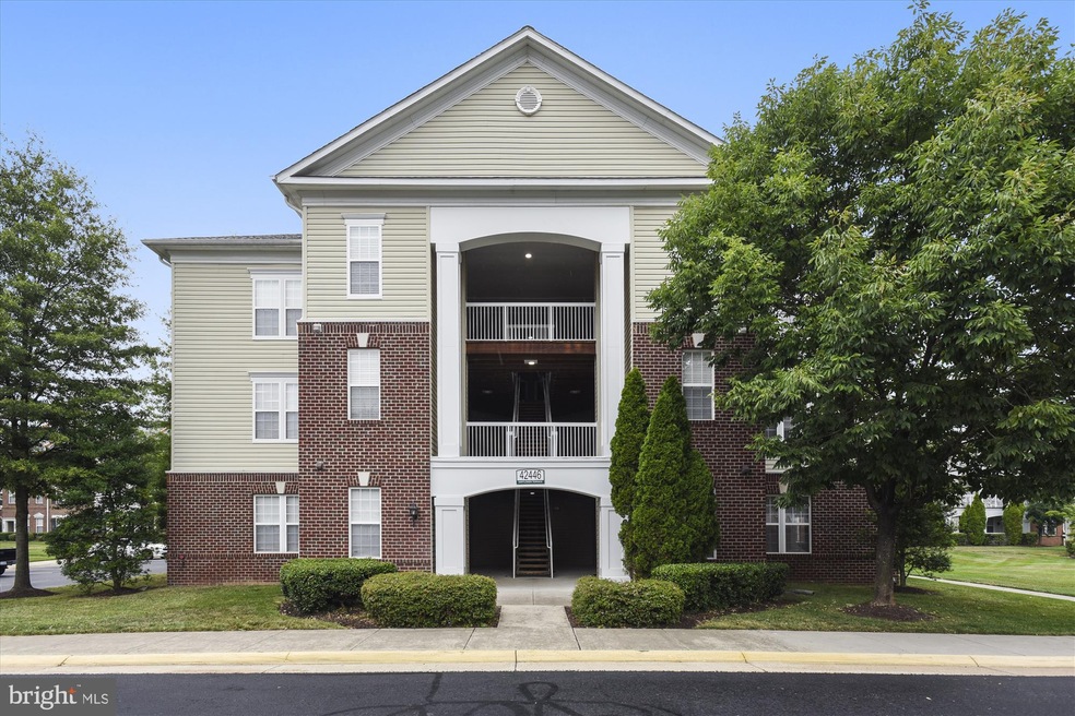 42446 Mayflower Terrace unit 103, Ashburn, VA 20148 - photo 1