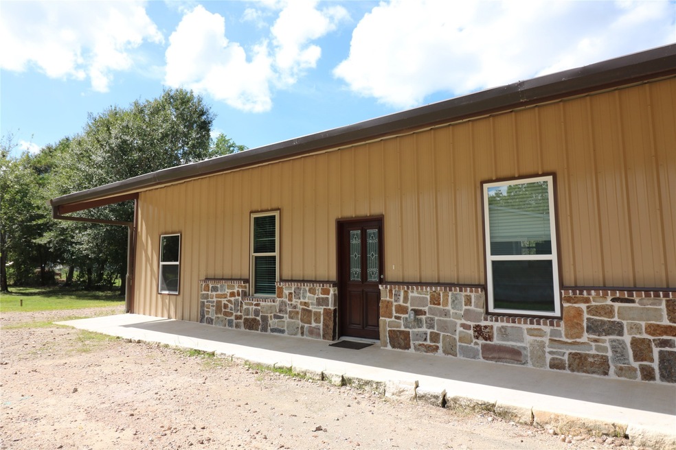 8302 Park St, Needville, TX 77461 - photo 1