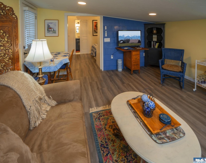 312 N 2nd Ave, Sequim, WA 98382 - photo 1