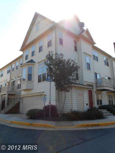 46343 Villa Square unit 123, Sterling, VA 20165 - photo 1