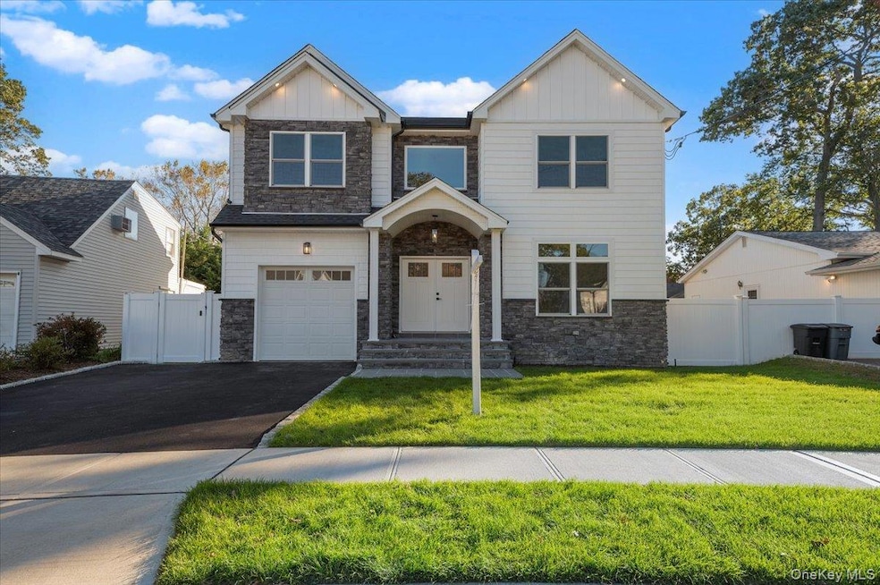 2282 Sycamore Place, Merrick, NY 11566 - photo 1