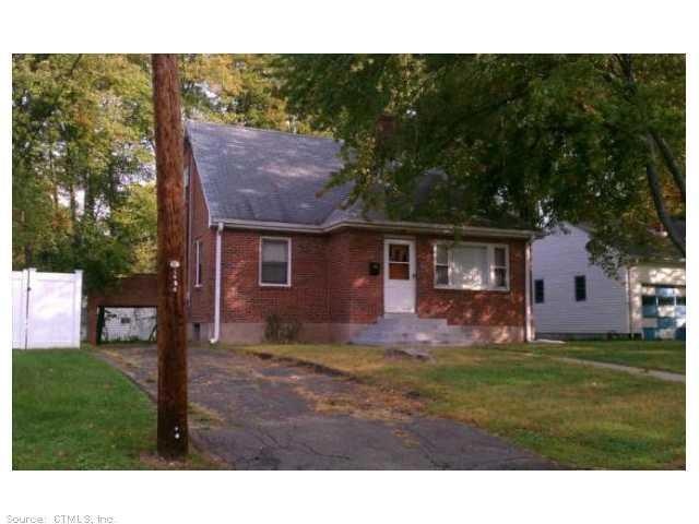 104 Pershing St, Bloomfield, CT 06002 - photo 1