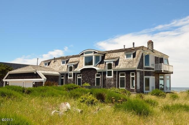 Neskowin Village Custom Home