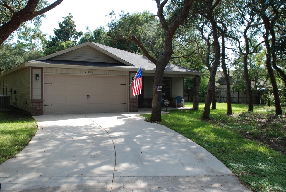 7837 Sleepy Bay Blvd