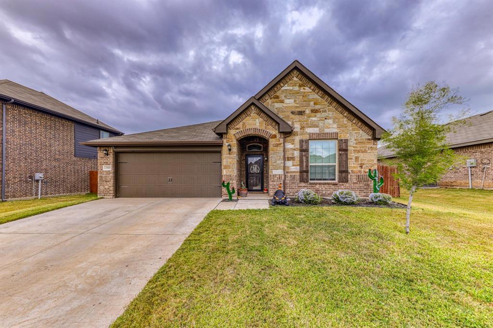 2505 Doe Run, Hudson Oaks, TX 76087 - photo 1