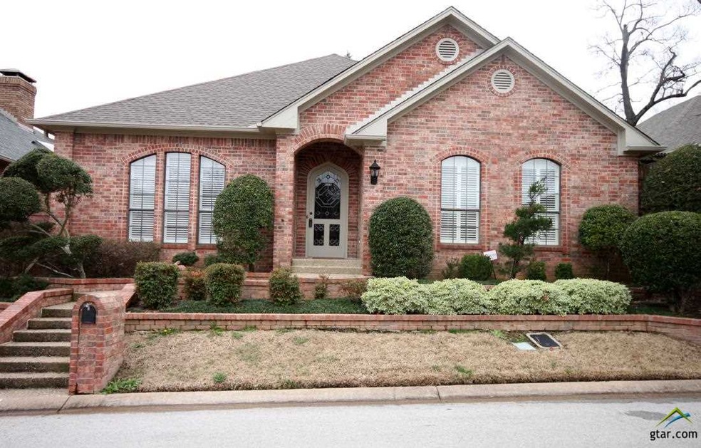 504 Hyde Park Dr, Tyler, TX 75701 - photo 1