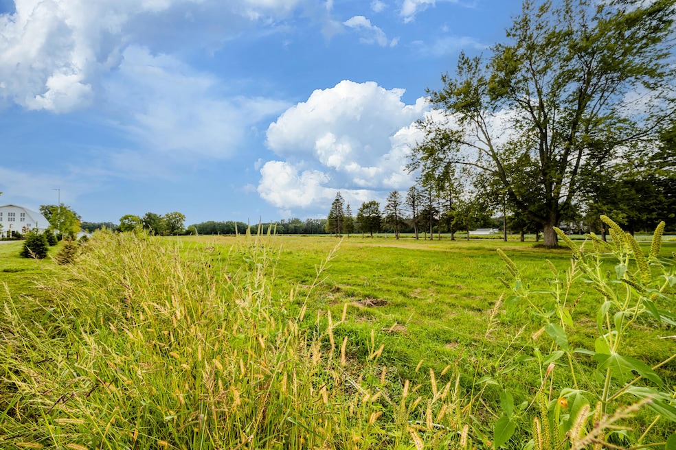 484 W Glenlord Rd, Saint Joseph, MI 49085 - photo 1