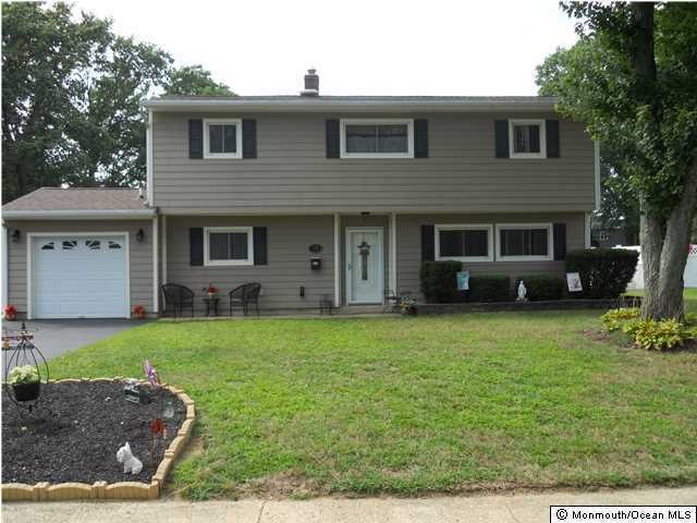 10 Hialeah Ave, Middletown, NJ 07748 - photo 1